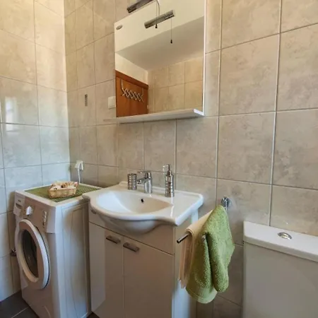 Anuska - One Bedroom With Balcony And Sea View *