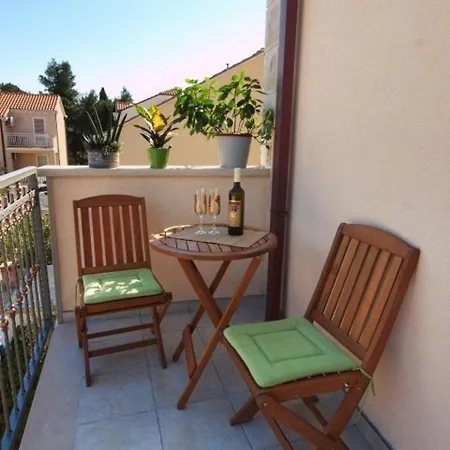 Anuska - One Bedroom With Balcony And Sea View تْسافتات