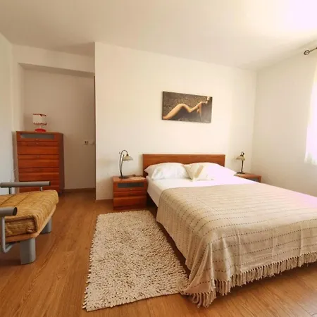 Anuska - One Bedroom With Balcony And Sea View
