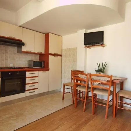 Anuska - One Bedroom With Balcony And Sea View