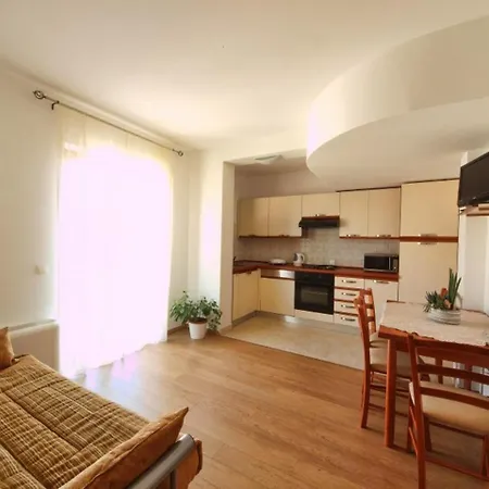 アパート Anuska - One Bedroom With Balcony And Sea View