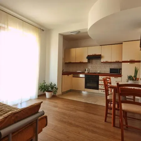Anuska - One Bedroom With Balcony And Sea View